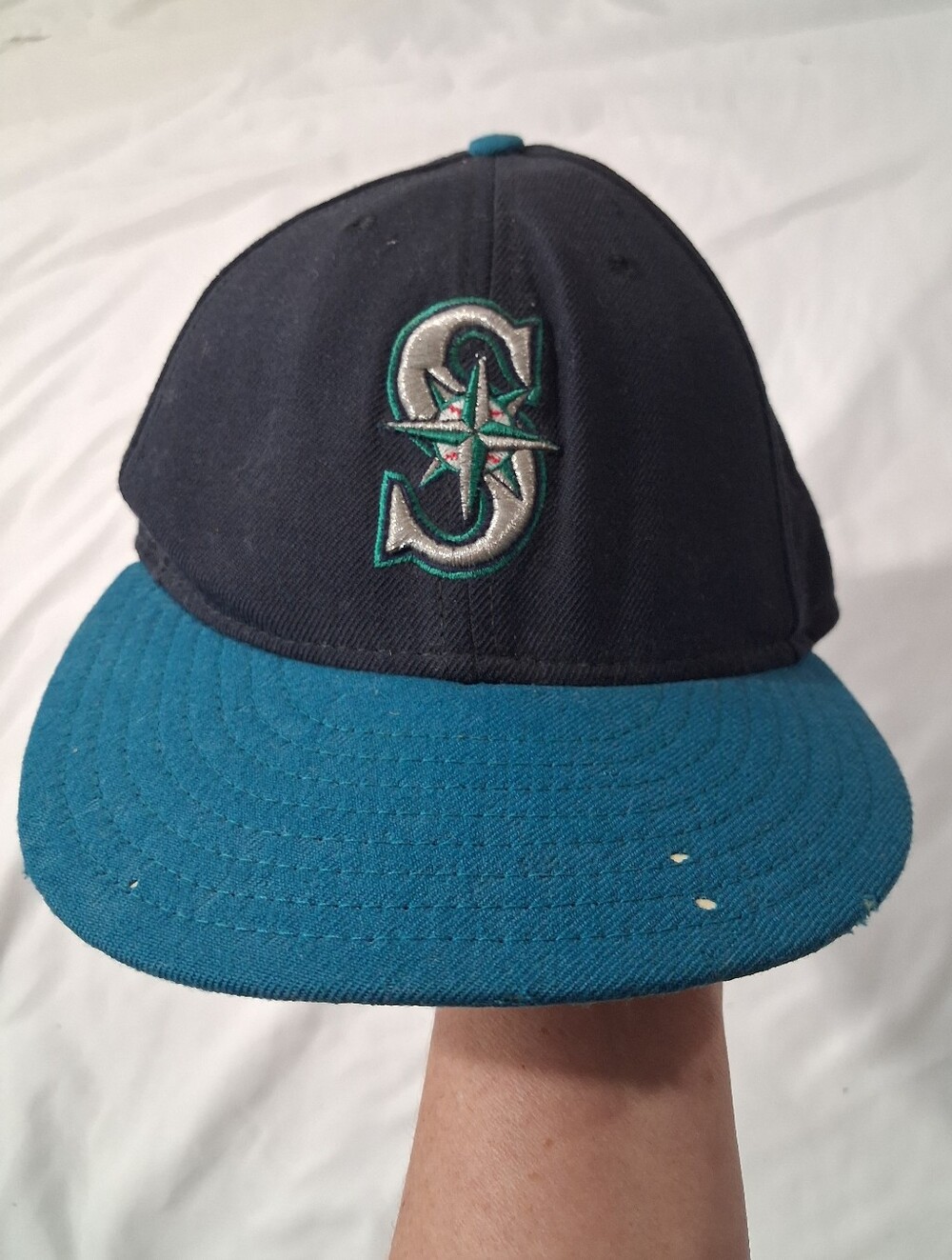 Vintage 90's Seattle Mariners  Black and Teal Fitted Cap MLB.